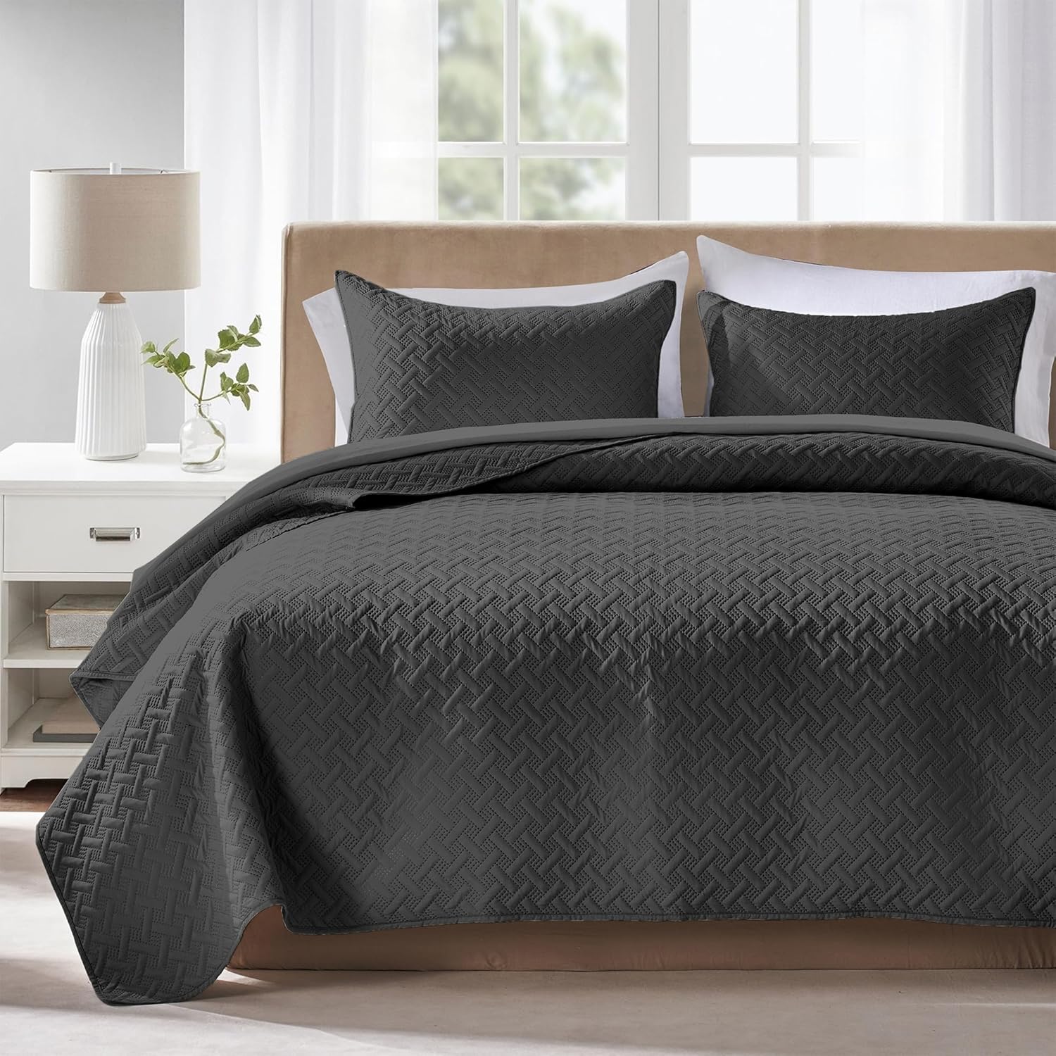 Quilts Queen Size - Ultra Soft Navy Blue Quilt Lightweight Microfiber Bedspreads, Classic Basket Weave Pattern Bedspread Bed Coverlet 3 Pieces for All-Season (1 Quilt, 2 Pillow Shams) | Breathable material, Easy care